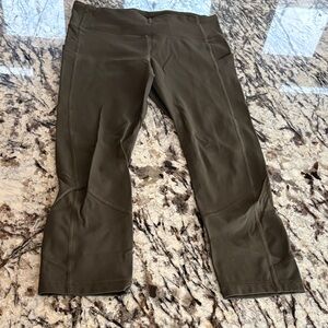 Lululemon Crop w/ Side Pockets